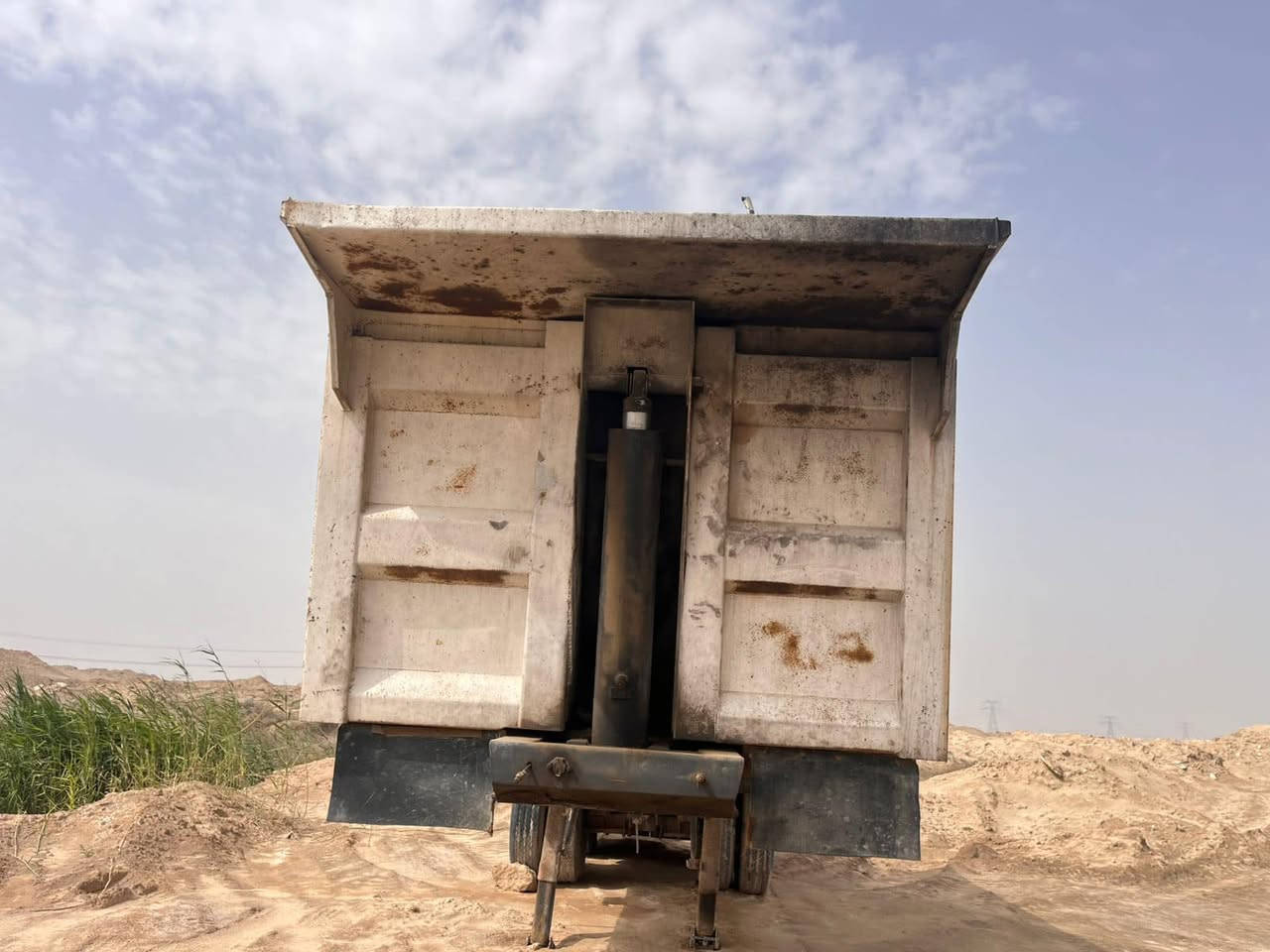 اللبيع عرباين وحده علم وثانيه هياكل مكفولات مكاني سماوه 
***********
