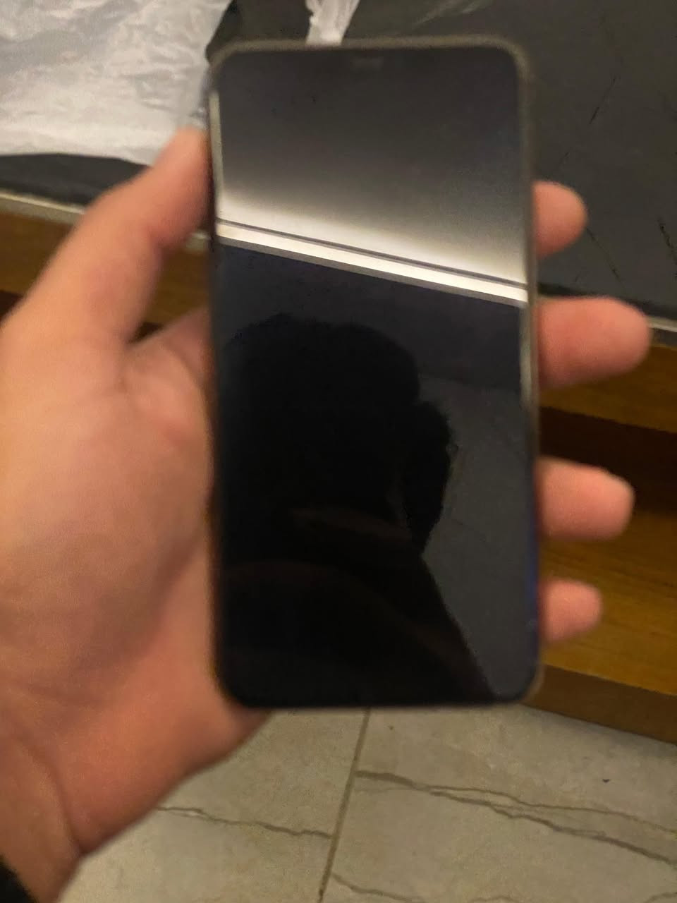 ايفون 11برو ماكس ذاكرة ٢٥٦ بطارية مبدلة 86جهاز حلو ونضيف فيس ايدي متوقف سعرة 300مكان بغداد البلديات رقم الهاتف ***********
