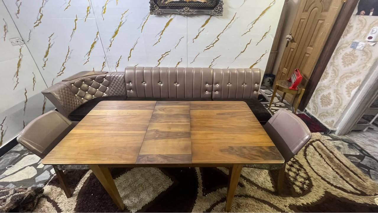 ميز طعام تركي من هوم سنتر مستعمل نظيف بي فقط كرسي مكسور التجوة مال كرسي للبيع يصير مخزن مع تكبير وتصغير مكاني حي الجهاد بغداد *********** بغداد, العراق
