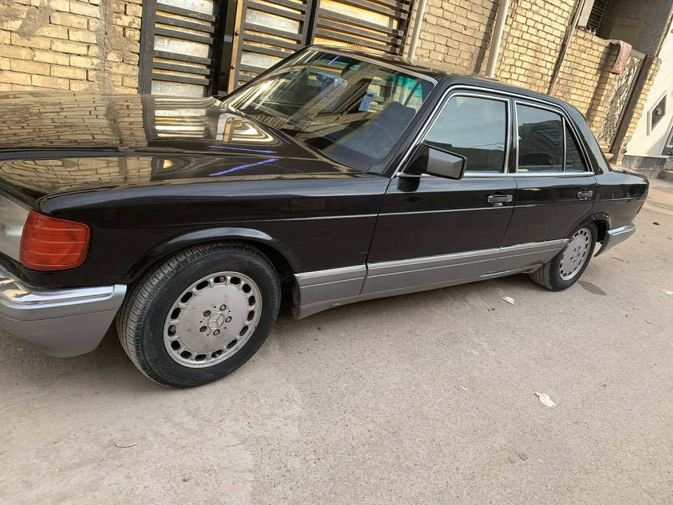 السلام عليكم مارسدس. جامبو موديل 1990 السياره جاهزه  رقم بغداد  
مكينه وكير بلاديات 
سلايت جام اربعه كهرباء
برده خلفيه. 
صبغ جديد. 
السعر 75. وبيها مجال. 
المكان بغداد. الكرخ. 
الاتصال. ***********.
