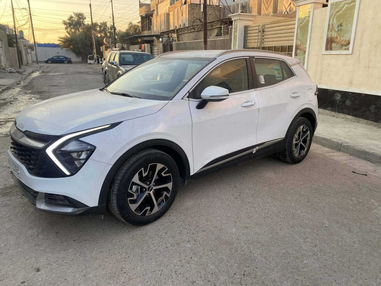 السلام عليكم
كيا سبورتج 2025 زيرو ماشيه. 600كيلو نص فول 
رقم اربيل مكان بغداد المشتل سعر 245 بي مجال 
رقم الهاتف ***********
