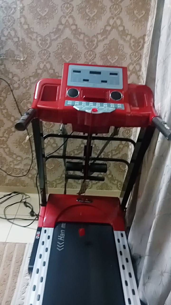 السلام عليكم جهاز جري جبلي وهزاز ويقيس السعرات مابي اي ضرر


**إذا كنت صاحب هذا الإعلان وتريد حذفه لأي سبب، رجاءا أرسل رسالة إلى الدعم الفني**