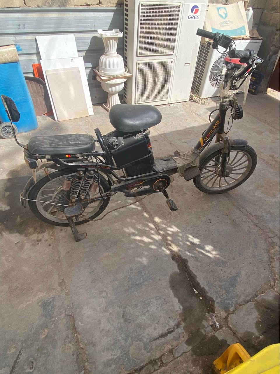 بايسكل شحن للبيع 
سعر 50 بيه مجال 
بصره بله ويلس
*********** البصرة, العراق
