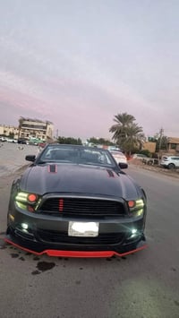 موستنك موديل 2014  محركها 3700  كير اتوماتيك   رقم بغداد الماني مشروع ...