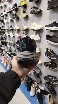 متابعة الصفحة • ملابس