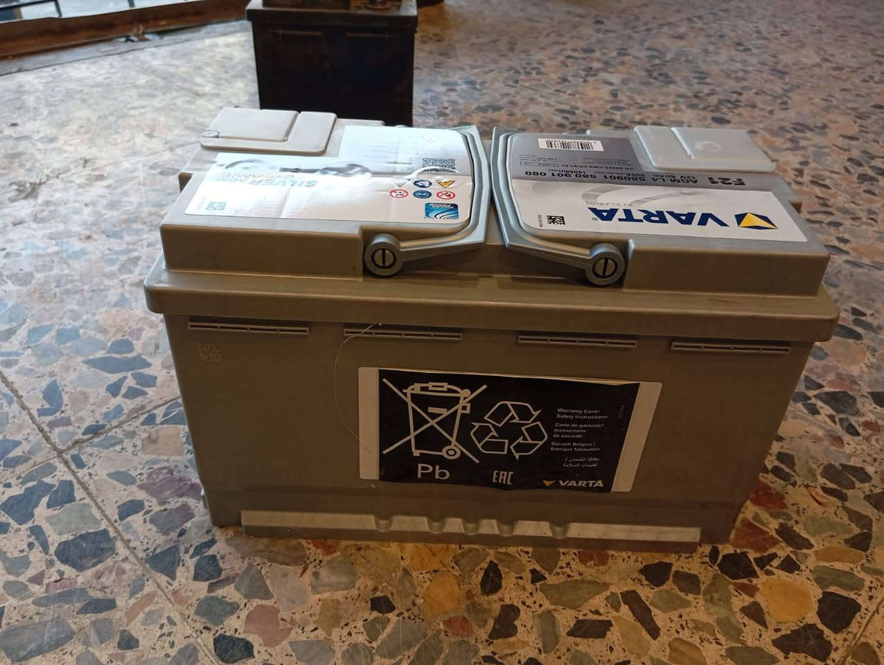 تم وصول وجبة بطارية AGM حجم 
80 امبير انتاج 2026 سعر ب300 الف توصيل وفحص وشد مجاني للاستفسار الاتصال ع الارقام ***********/***********
