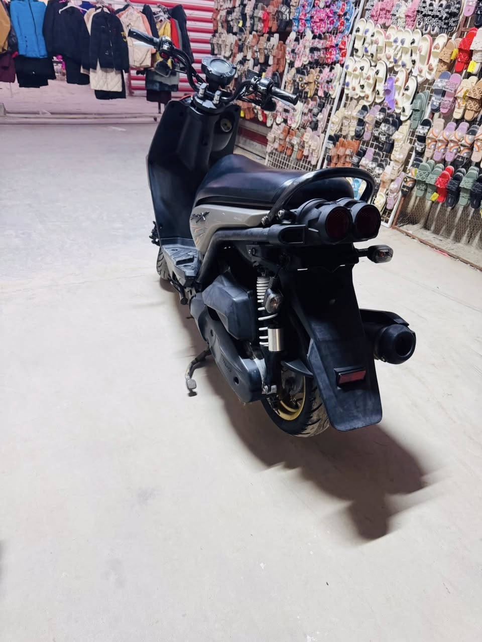 دراجه سكنس جبلي دراجه كلهة بلادي تجي تفحص وشوف بعينك بيهة مكينه خير من الله ورقة المعرض موجوده تكدر ترقمها شلعه شك الكاع ماشيه ٣٣ الف السعر 1300 وبيهة مجال المكان واسط النعمانيه الاستفار خاص او اتصال ***********
