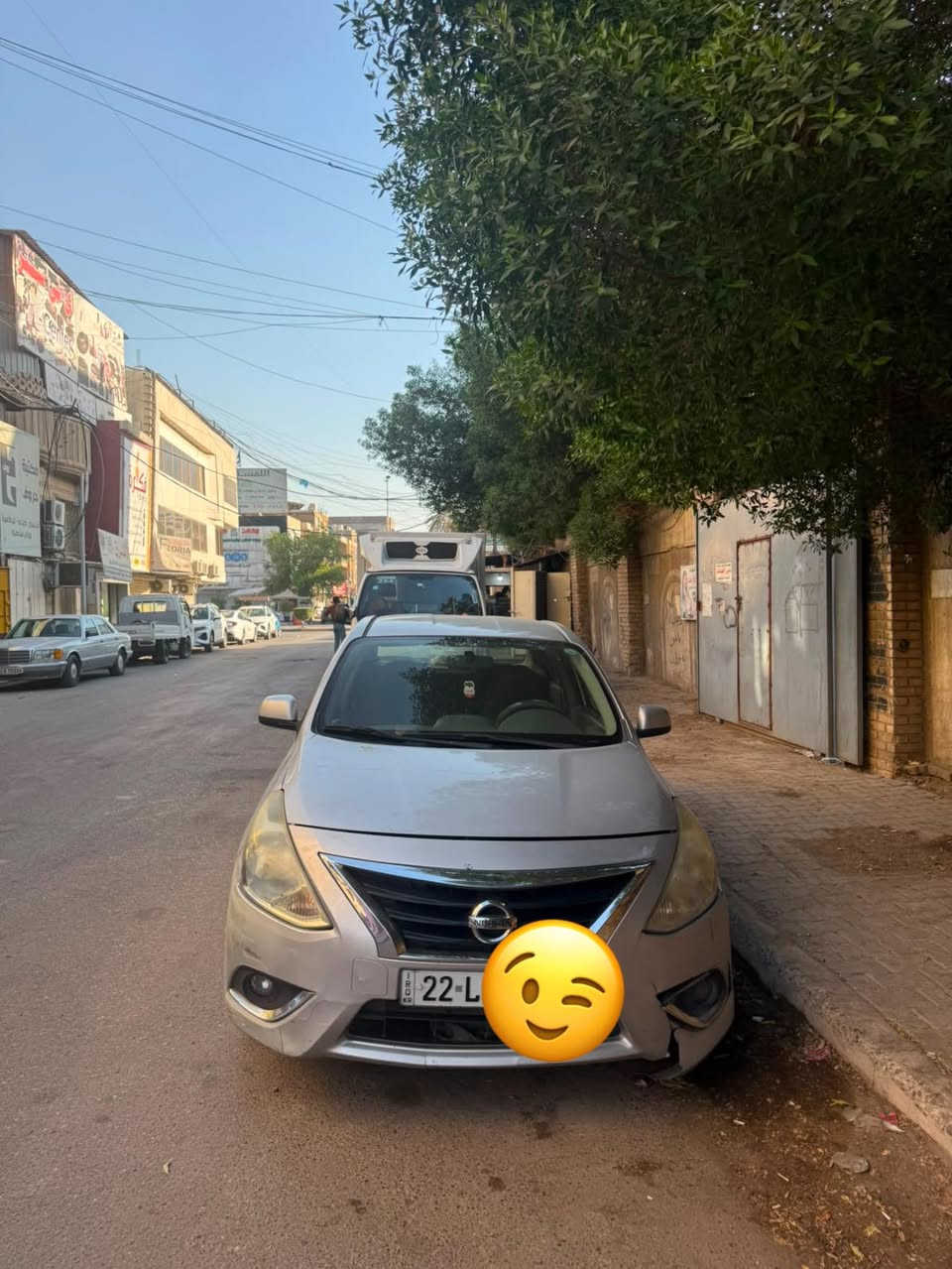 سياره نيسان سني  موديل 2018مكفوله بيه اقل شبر كلير سياره صدر جديد تبريد ثلج رقم اربيل رقم جديد تحويل ثاني يوم وعندي بس داعميه شويه بيه كسر بين بصوره وعندي مكينه مبدله جديده  وباقي كله مكفول السعر 105 وبيه مجال بسيط مكاني بغداد الاتصال 
***********
