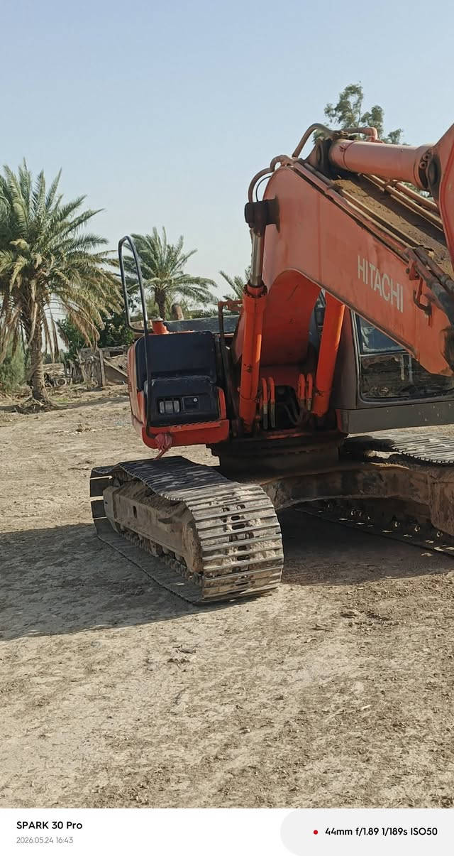 البيع  حفاره موديل 2006 كفاله عامه زيت  230 وبيه مجال الانتصال  والسفسار هله هذه الرقم ‏‪***********‬‏او ***********
