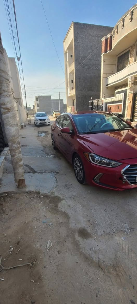 السلام عليكم
رقمها اربيل تريد تحويل وكاله موجوده 
النترا 2017 امريكي 
مكينه 2٫000 دوش
كير ايتي
 تبريد ثلج 
تحكمات كروس سرعة 
ثلاث انظمة قيادة
منظمومة زنون عالي ناصي نهار
شاشة اندرويد
السعر 98وبيها مجال 
 حادث اربع قطع صبغ دون دواخل وبدون تبديل اليبل واحد سياره 
الاتصال على الهاتف ***********
