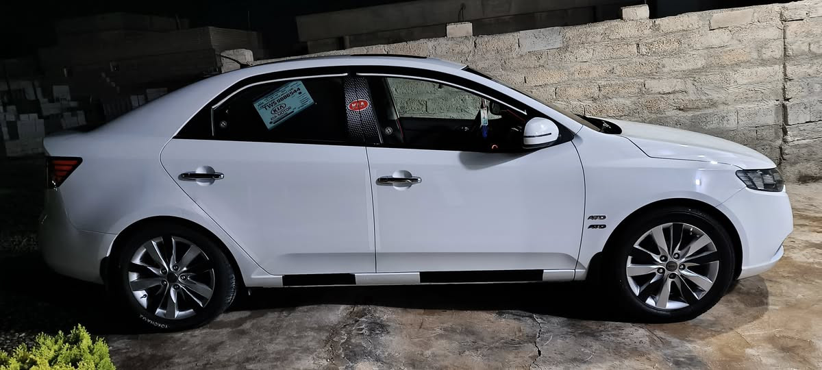 سيارة كيه سيراتو موديل 2012فول عدة بصمة تشغيل عن بعد  رقم صلاح الدين دولي اني الشرعي كلين السعر 116بيها مجال رقمي ***********
