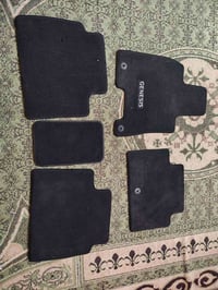 ورحمة الله وبركاتة عندي هاي الدوسات مال جينيسيس بس مااعرف يافئة اجن بس...