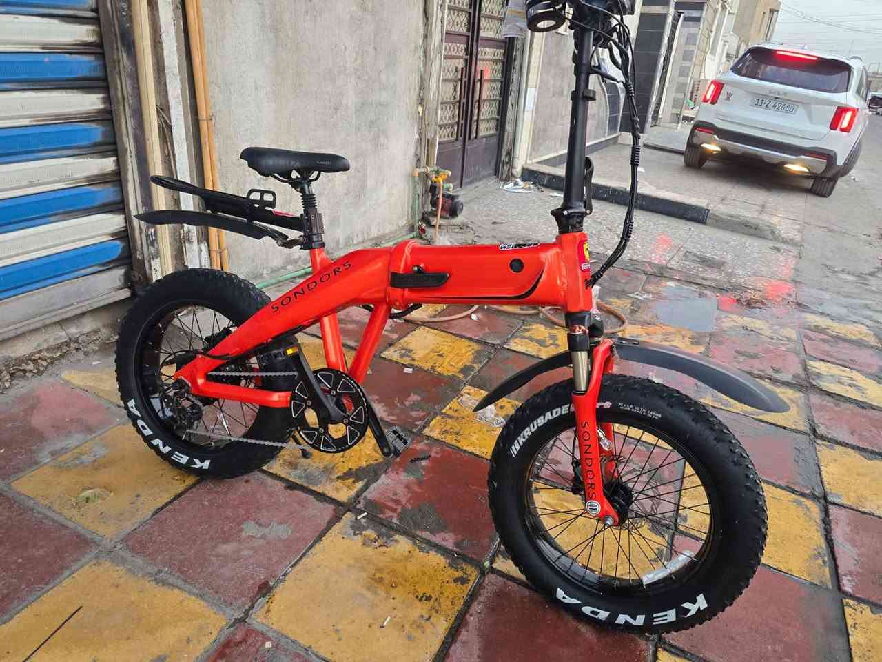 السلام عليكم دراجه شحن امريكي الاصل هايبرد وسكليتر يقطع مسافه 45بالشحنه بطاريه ليثيوم كلش جديد مابي اي نقص رقمي للتواصل ***********
