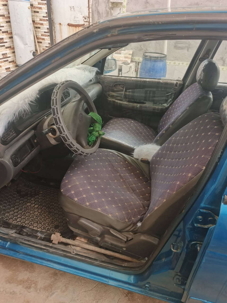 سلام عليكم سياره للبيع كيا سيفيا موديل 96 رقم انكليزي رقم بابل     ،سنويه 30 محرك كير نضيف مصبوغ جميله  سعر 30 بيه مجال  بابل الشوملي رقم الهاتف ***********
