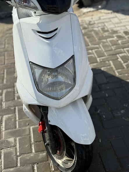 سلام عليكم متاح سكنس نثية 140 مكينة بل جيس كهربائيات شغالة مكان بغداد البياع نقص باتري والدبل الامامي تعبان السعر ٦٠٠ وبيها مجال حك الجية ***********
