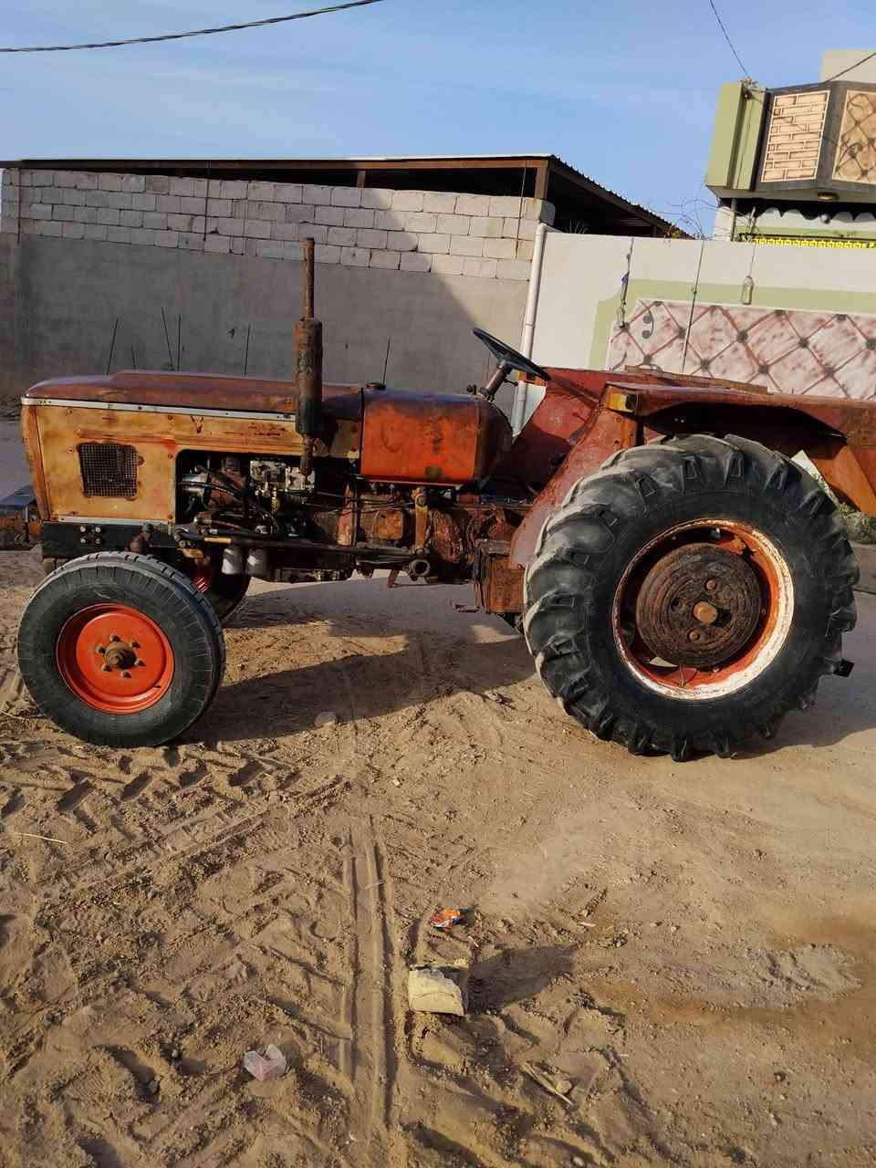 سلام عليكم عنتر موديل 85 سنويه ورقم مكينه جاهزه سلف باتري تخم تاير بور محرك كير جهاز رفع كله مكفول  مكانه ديالي للتصال  ***********
