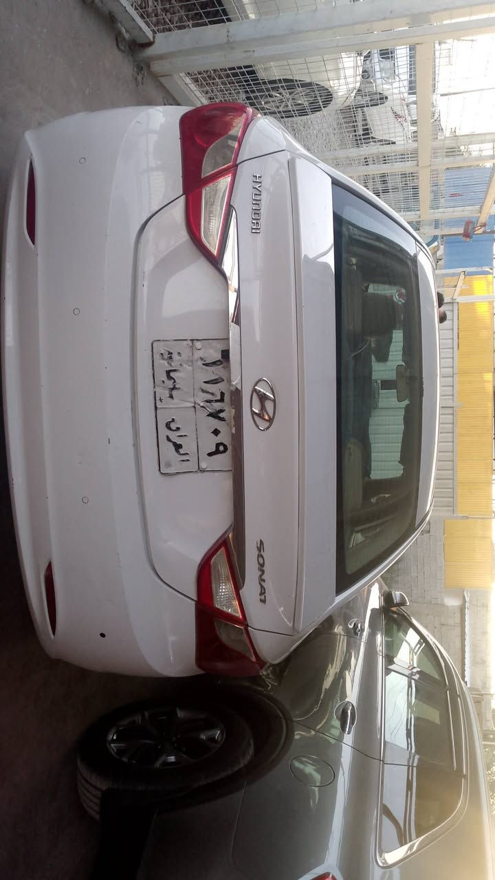 سوناتا مضلع موديل 2012 خليجي مكينه الفين وربعميه دوش سونارهه بيه سعره97 وبيه مجال  قليل هاذه رقمي ***********
