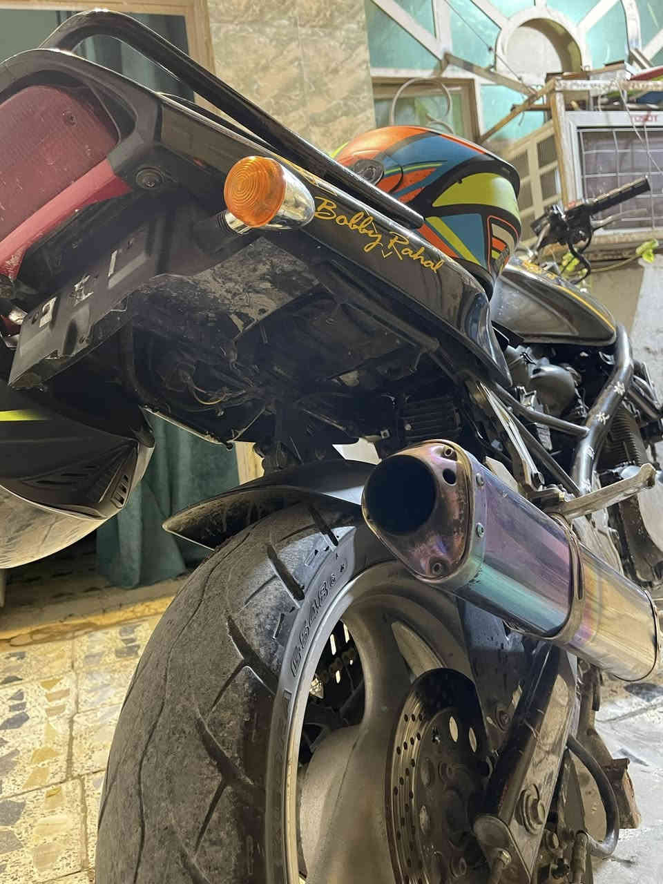 سلام عليكم بانده مكين 400cc مكينه كفاله عايزه فقط دبلات اماميه وصفاحيات الدراجه تخبل دهن كله موتل ومي زيتي مال جناي من الاخير 
سعرها 1350 وبيها مجال حك الجيه *********** مكاني نجف
