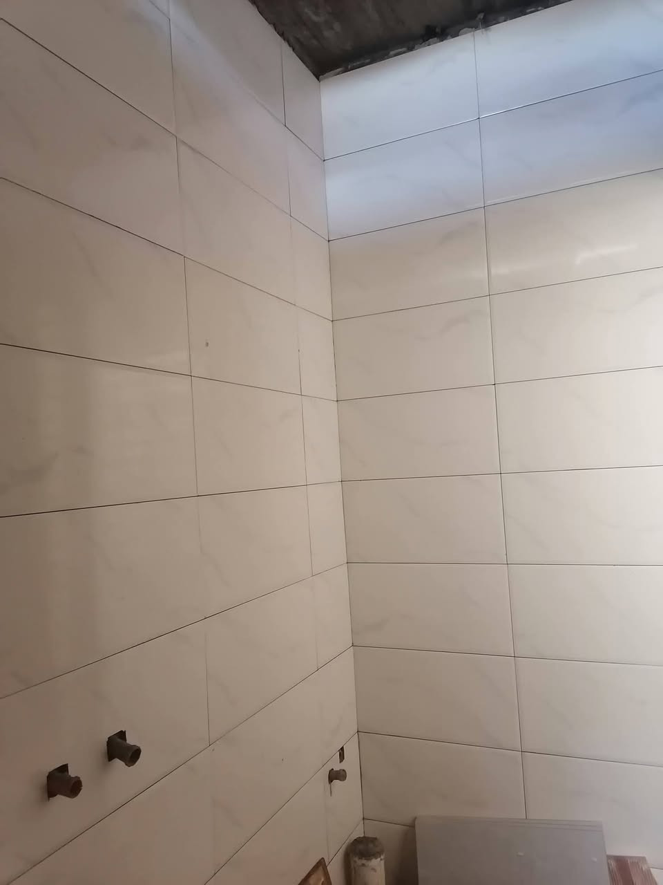 خلفة لتطبيك جميع اعمال السيراميك والبورسلين جدران ارضيات دراج متفرغ حاليا ***********
