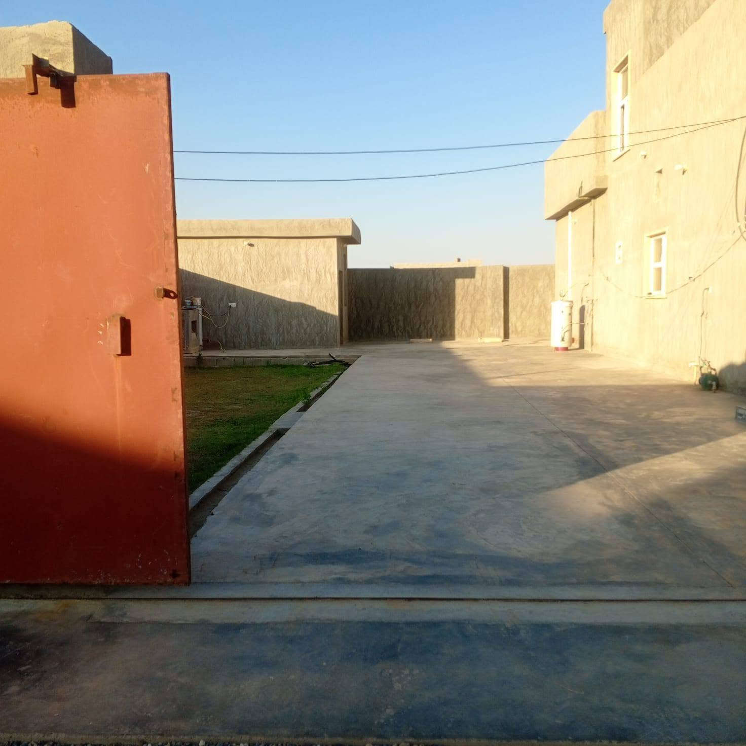 السلام عليكم بلعلم بيت البيع بحي الجامعه النبراس البيت150متر ولقطعه400 الاتصال***********

