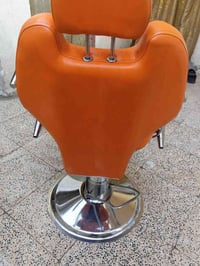 كرسي جديد السعر150 نهايته 07766594199