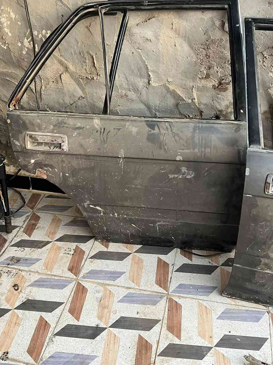 سلام عليكم غراض سيدان للبيع قيم بل يرضي الله ***********
