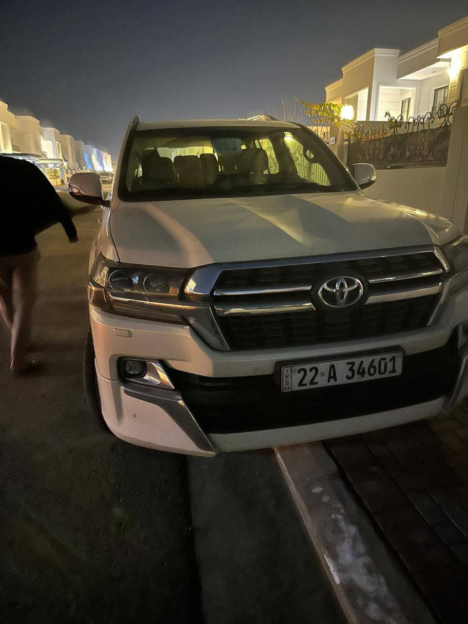 تۆیۆتا لاندکڕۆز 2021 مواسەفات GXR V8 
سفری شەریکەی موهەنەد 
خۆم بە سفری ڕامکێشاوە یەك دەستە 
تەنها 47 هەزار کیلۆمەتر حەقیقی ڕۆیشتووە 
فول مواسەفات 
بەسمەیە 
سێ شاشە 
هەموو گیانی بەشەرت 
چوار تایەی شەریکەی لە ژێر 
سەیارەکە بێ بۆیاخ 
تەنها دوو ساردی هەیە لە دەرگای سایەق و سەکن 
ماباقی هەموو گیانی بەشەرت 

سـعـر : لە کۆمێنت داوابکە ڕاستەوخۆ بۆت دێت 📥 

گێر و مەکیەنەی بەشەرت 
هیچ کێشەیەکی تێدا نییە 

ژمارەی خاوەنەکەی 
***********
