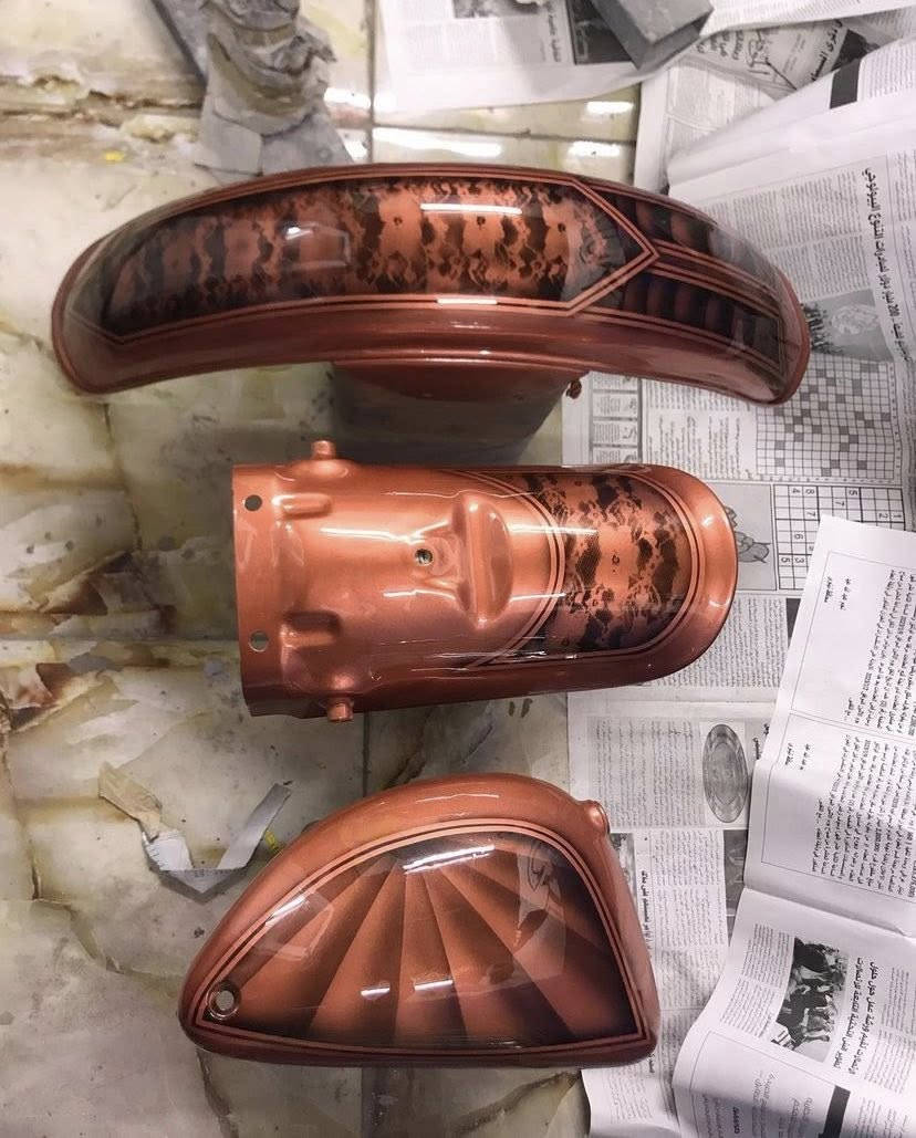 السلام عليكم صبغ ووشم جميع انواع الدراجات  حسب طلب الزبون وهذا جانب من اعمالي   
العنوان الشيخ عمر شارع مرقد سيد ابراهيم 
للتواصل على الخاص او واتساب ***********
حسن cj
