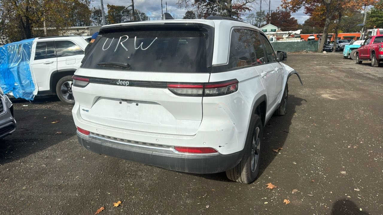 جيب 2025 هايبرد ماشية 10،000حالياً بل حرة بل أردن للتواصل ***********
