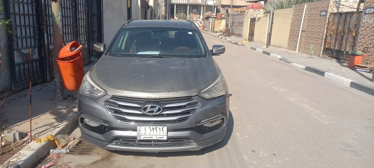 سياره هونداي سنتافي وارد أمريكي 2017 فول مواصفات ما عده الفتحة المكينة مفتوحة رقم بصرة معوقين السعر 125 وبيه مجال للشراي للاستفسار *********** والاتصال على رقم الهاتف فقط
ملاحظة:  انا مكلف بنشر
