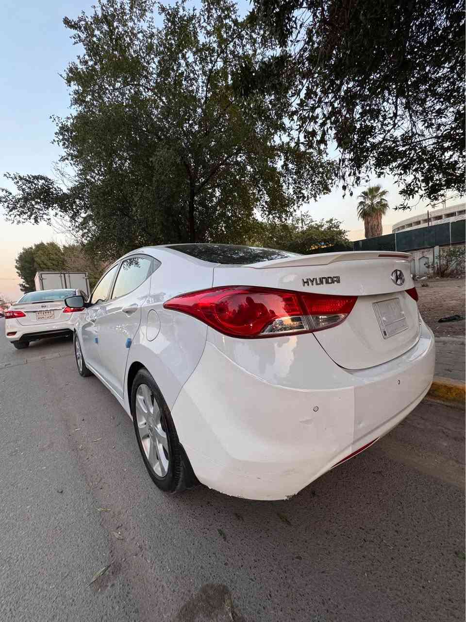 هونداي النترا 2012 خليجي GLS  رقم  بغداد  الماني   غير متواجد على الفيس فقط اتصال
بية طخة دراجة بلباب الأمامي  على كدة مصلحة 
منزل صورة قبل وبعد
السيارة جاهزة من كلشي  بدون اي نقص وكلة مكفولة  من كلشي. 
السيارة لون ابيض 
ماشية 190 الف وقابلة للزياد
مواصفات السيارة 
مكينة 1800دوش
فول تحكم ستيرن 
سلايد روڤ 
ويل كب 
مانع اصطدام 
تثبيت سرعة 
اشاير بلمري 
شاشة بنظام ابل كار بلي واندرويد
مري كهرباء 
السعر 118 
رقم بغداد الماني بأسمي   
تحويل  مباشر 
مكان السيارة بغداد مجاور مستشفى الشرق الاوسط مول ڤنيسيا
للأتصال *********** بغداد, العراق
