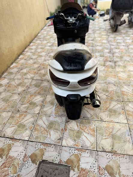 سلام عليكم فورزه صفر 8 لبيع  دراجه جاهزه من كلشي ونضيفه ماناقصها ايشي كلشي شغال كهربايات كلشي الكير ملغي عميه دراجه صالنصه رياضي دراجه جاهزه ونكره سلف الاتعبني والاتعبك شوف وتصل  رايدها 900الف *********** وتساب ورصيد موجود
