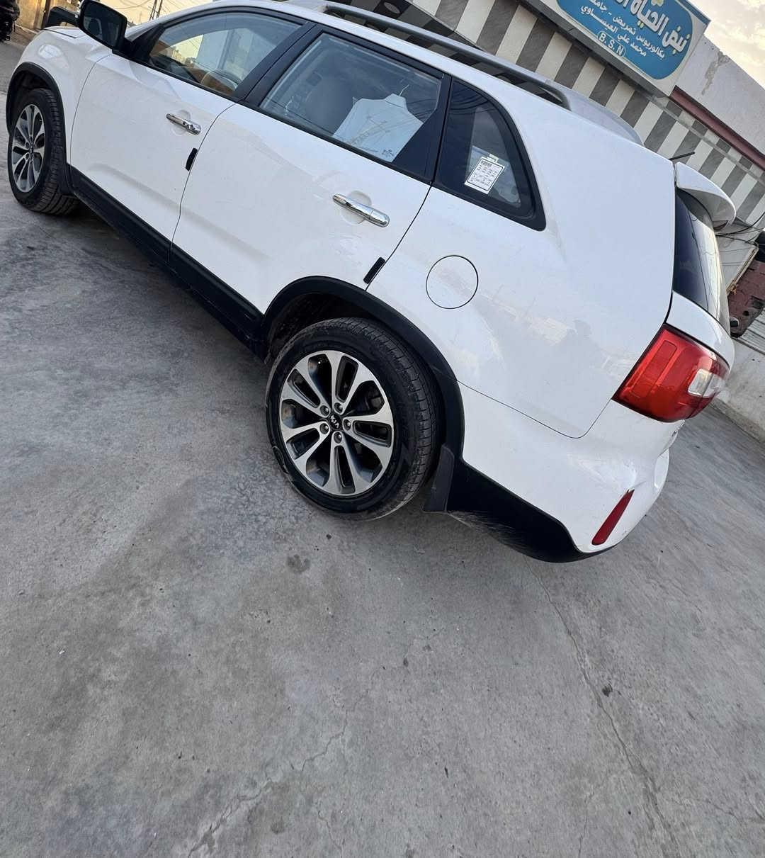 السلام عليكم. 
سورنتو خليجي موديل 2013 شكل ال2015 مكفوله كفاله عامه من كلشي رقم سليمانيه بسمي استخدام شخصي ماشيه 164 km مكانه ابو غريب السعر  195 
الاتصال 
***********محمد 
***********احمد
