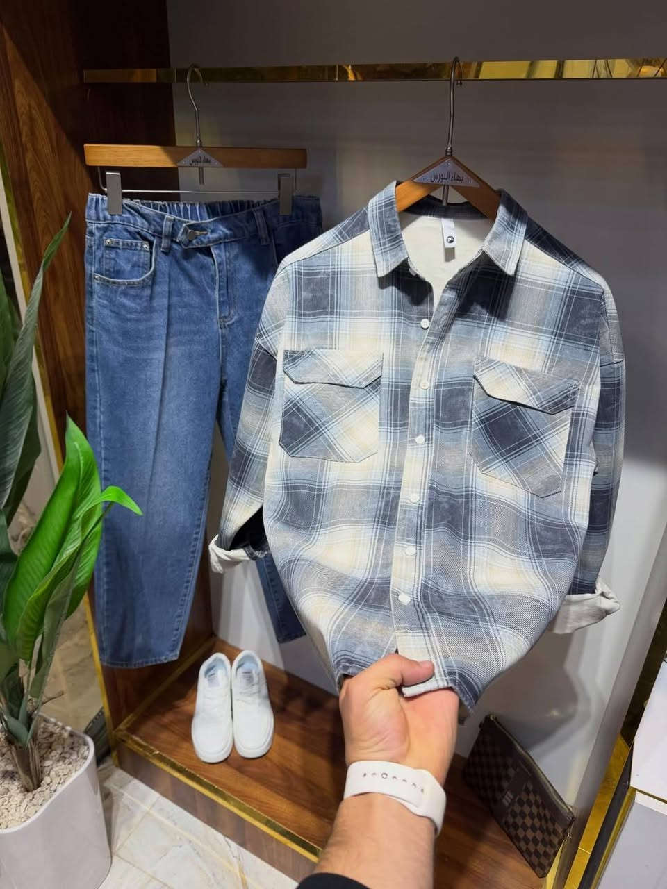 شلونهم الشباب 🔥🔥

باجر انشاء الله متوفره هواي موديلات شرفونا للمحل 😎✅✅

خامه كلش مريحه و القالب مالته فت على الجسم 
موجود قياسات كاملة 

شرفونا للمحل 🫡 موجودين من ٨ الصبح لل٨بليل

📌📌 العنوان ديوانية شارع الدغارة قرب حلويات المصطفى ازياء مودرن للملابس الرجالية ***********
