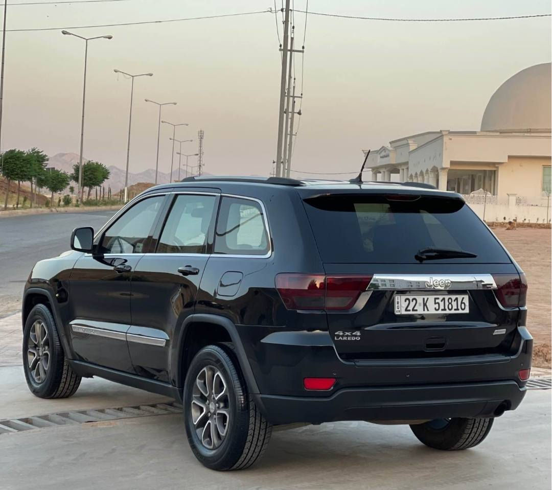 لاريدو كير عادي واوتوماتيك دبل إكسل  مكينة مامفتوح سنوية جديدة تشغيل عن بعد عندة دفتر بأنزين
السيارة بيها جملغ جهة السائق وشبر بونيد 
*********** كركوك, العراق
