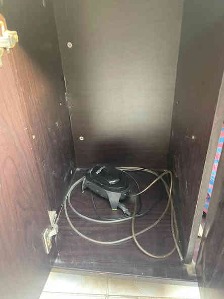 حوض سمك مع بوفيه وكامل المستلزمات 
قياس الحوض120x40x50 
بوفيات 3 
مستلزمات فلتر هيتر طعام وادويه للاسماك 
للمزيد من الاستفسار مراسله عالخاص *********** أربيل
