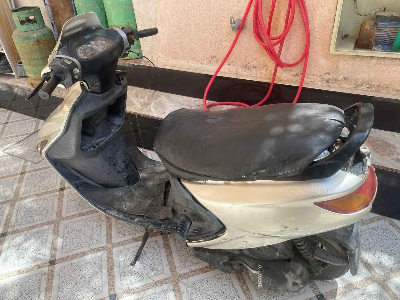 السلام عليكم دواجن فراشه فحل مكينه ناعمه كلش حلوه وعمليه مناقصها شي بس باتري ويشغل عند الدايت والاشاير وكلشي تشتغل دكة هندر مفتوحه مكينتها مره وحده رأيدها ٣٠٠ مكاني كرمة علي للتواصل واتساب ***********
ومتواجد ع خاص الموشراي لايدخل.
