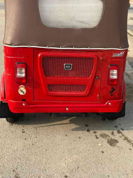 سلام عليكم شباب تكتك لبيع  موديل 2022 شهر العاشر  بيه ضربه مشر عليه تكتك كفاله من عده هاي ضربه    سعر خاص مكان الحسينيه  لمعامل ***********
