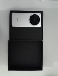 vivo x200 ultra  512. ذاكره  كامل الملحقات استخدام قليل جدا جدا  السعر...