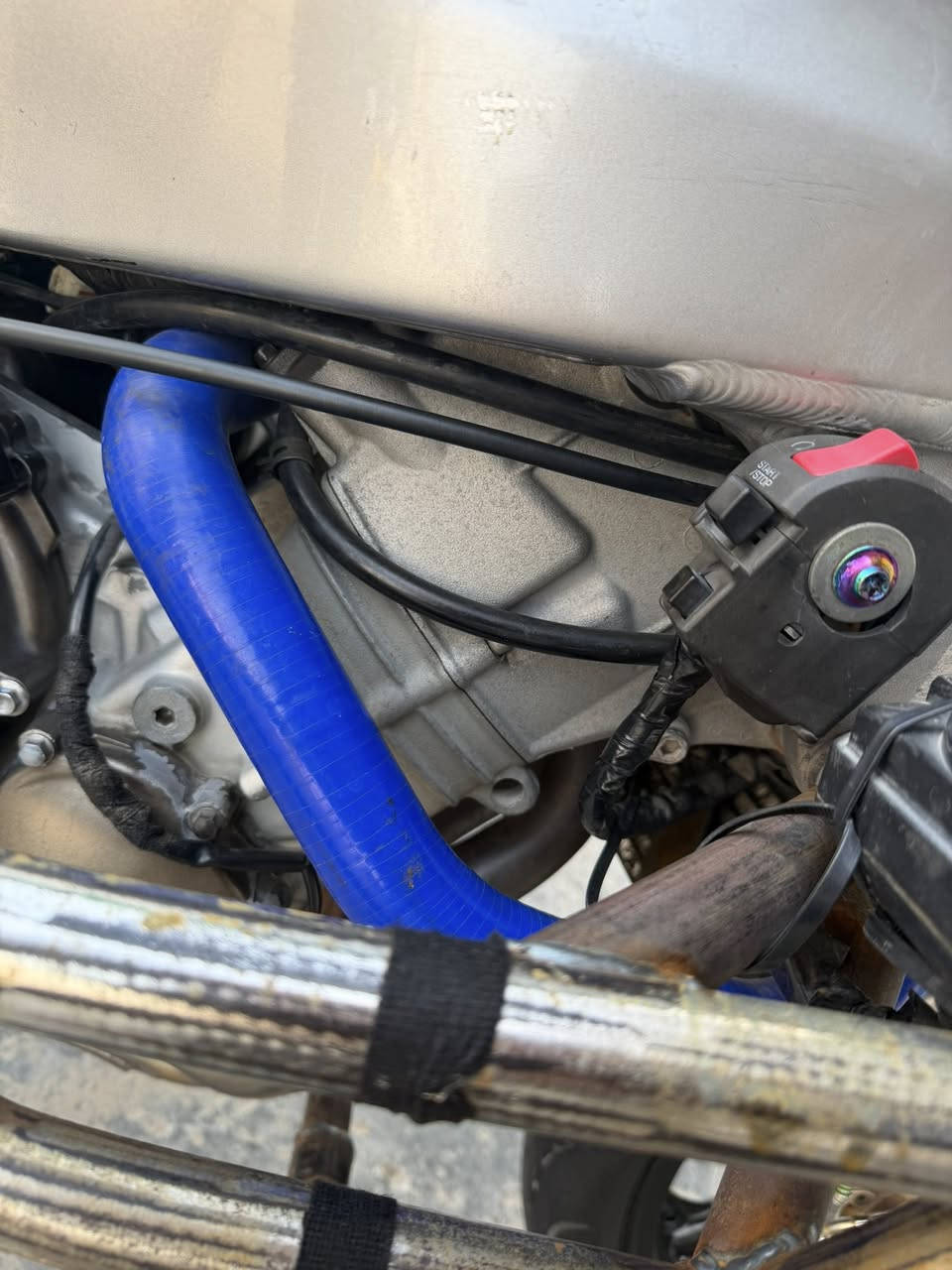 السلام عليكم كاوسكي 636مديل 2004دراجه مكفوله كفاله عامه اي نقص مابيه مزوده تزويد كله اصلي مكاني بغداد مامتواجد خاص شراي يتصل سعر30بيه مجال ***********
