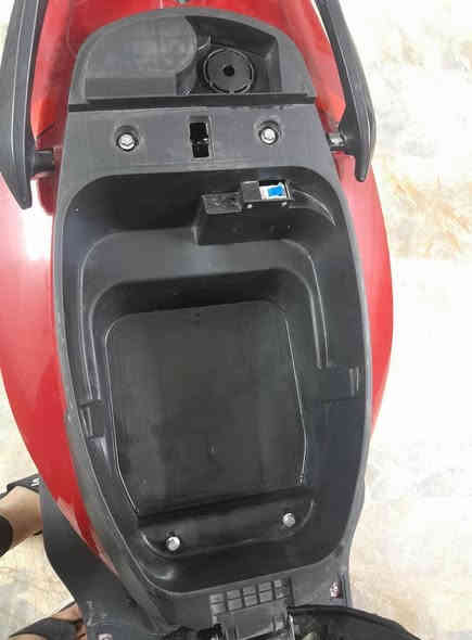 السلام عليكم دراجه لبيع السعر 450  السرعه  59 تمشيك 60 كيلو متر للاستفسار  الرقم ***********
