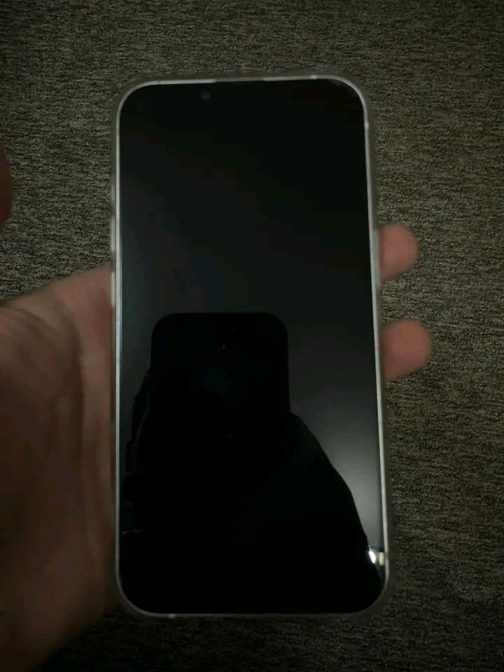 السلام عليكم
ايفون 13 عادي 
الذاكرة: 128GB
اللون: أزرق
حالة الجهاز: نظيف جداً
الكاميرا: ثلاثية بدقة عالية
الشاشة: Super Retina XDR
الجهاز شغال تمام وما فيه أي مشاكل
معه كرتونه وشاحن + باك ولزقه
السعر  220 
0775357156 تواصل واتس


**إذا كنت صاحب هذا الإعلان وتريد حذفه لأي سبب، رجاءا أرسل رسالة إلى الدعم الفني**