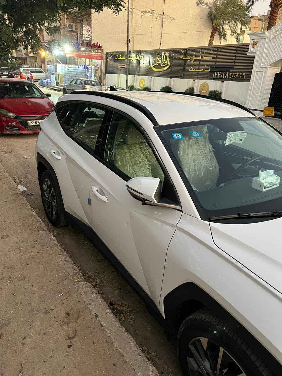 ***********،
السلام عليكم
توسان 2024 خليجية
رايدهة ب 200 ورقة وبيهة مجال اا
محرك ٢٠٠٠ دوش 
شاشة كبيره كاميرا
حساسات خلفيه
كشنات كهرباء
رادارات
