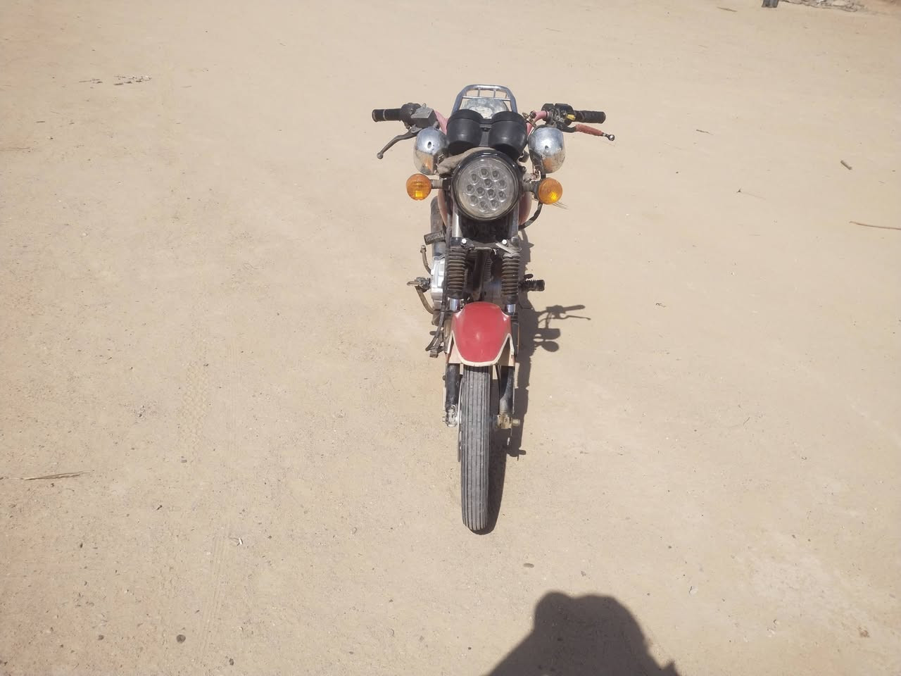 دايون لبيع دراجه نضيفه مابيه شي وراق شاصي 15وقراضهه كلهه 19بيهه محرك هم 19سعر 500وشراي بيه خير ودلل ***********
