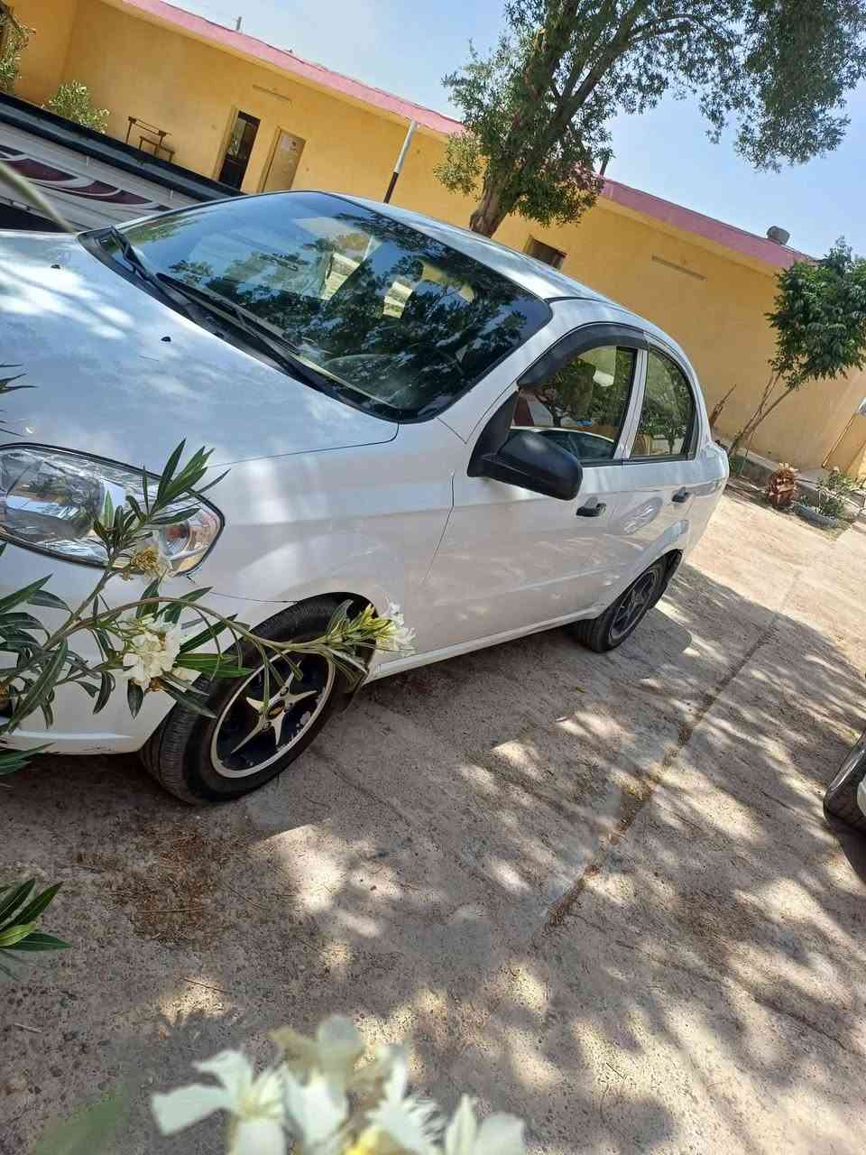 السلام عليكم
افيو للبيع موديل ٢٠١٦ خليجي  رقم بغداد بيها فقط خشم البنيد صبغ شبر مكانها قضاء الدجيل  سعرها ٨٦ 

شاشة أندرويد 

كامله خلفيه 

ويل كب نجمه 

محرك مفتوح ( مو مسكر) 

خليجي شركه عامه 
ترجم مراوس بسياره أكبر وانطي فرق  

 للاستفرار خاص أو اتصل ***********
