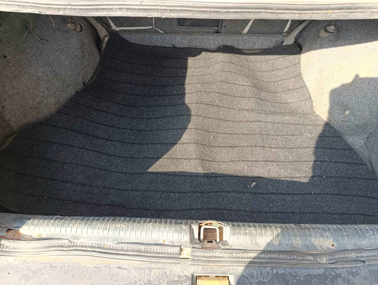 السلام عليكم 
للبيع فكترا موديل 93 
السيارة رقم بغداد بسمي رقم وهزة وسنوية جديد
شاشة
كامرا 
5 ويل كب
جام اوتو
مكينة 2000
كير اوتو
السيارة كما موضح بالصور بيها جراد وبيها خياس بلهلالات الخلفية
غرفتها حلوة
السعر ب38 وبيها مجال للشراي 
للاستفسار الاتصال على الرقم *********** موجود واتساب أيضاً
