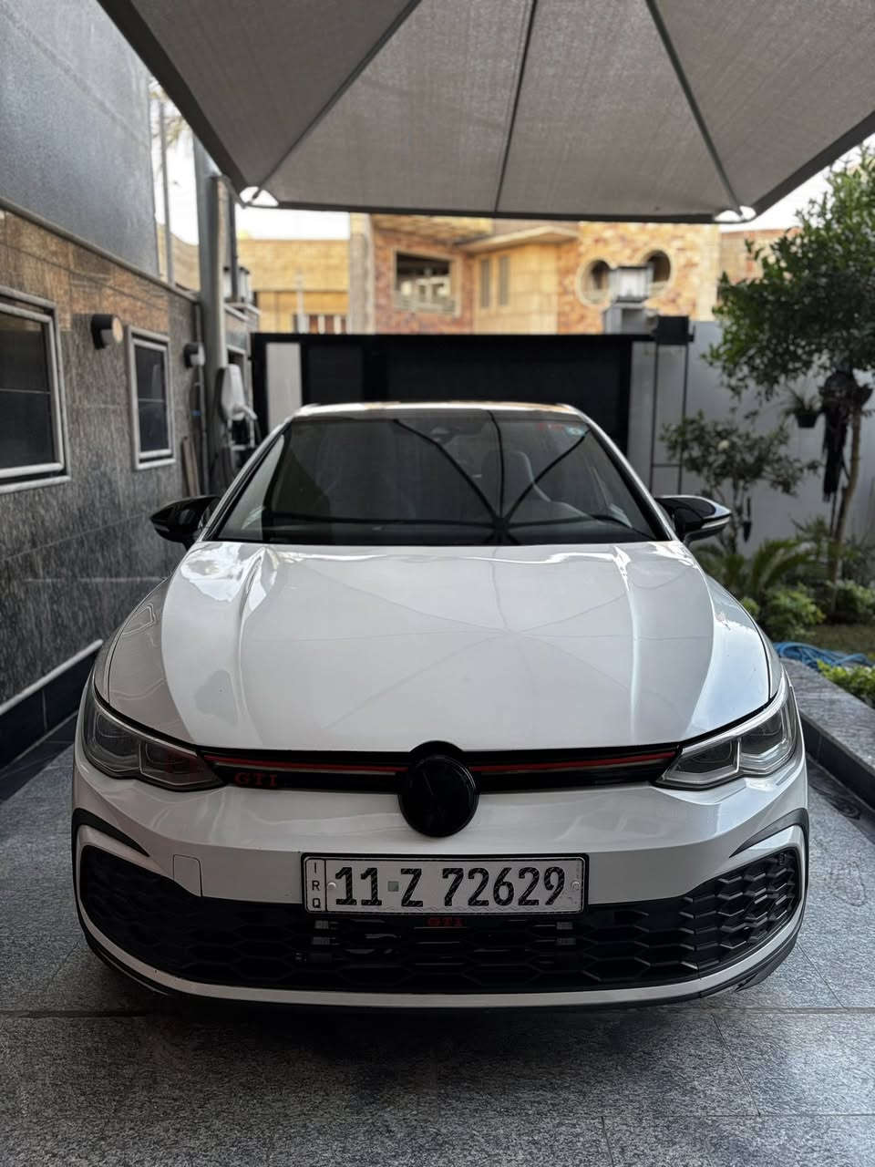 ألسلام عليكم يفضل مراوس لان ندري نقد ماكو🤣
شباب قبل كل شي السياره صايره عليه فوك ل 250 ورقه ويه تزويدها 
كولف gti mk8 2023 (كير عادي) 
حبايب السياره فول اعلى مواصفات بانوراما رادارات حساسات امامي خلفي تدفئه كشنات تدفئه ستيرن نقطه عمياء تحذير الخروج عن مسار كل شي بيها 
💥السياره فول تزويد للاخير بس تزويد فوك ل 4000$ 
حادث السياره جاملغ وشويه من البنيد 
💥 شواصي + لغود + محرك + كير + حدادية + كهربائيات كلهن مكفولات درنفيس مواصللهن سياره بحالة الوكالة 
مكان السيارة بغداد الغدير ساحة ميسلون 
سعر السياره 195 ورقة واتحدى اي واحد يجيب هيج سعر على هيج سياره وتزويد 
***********
