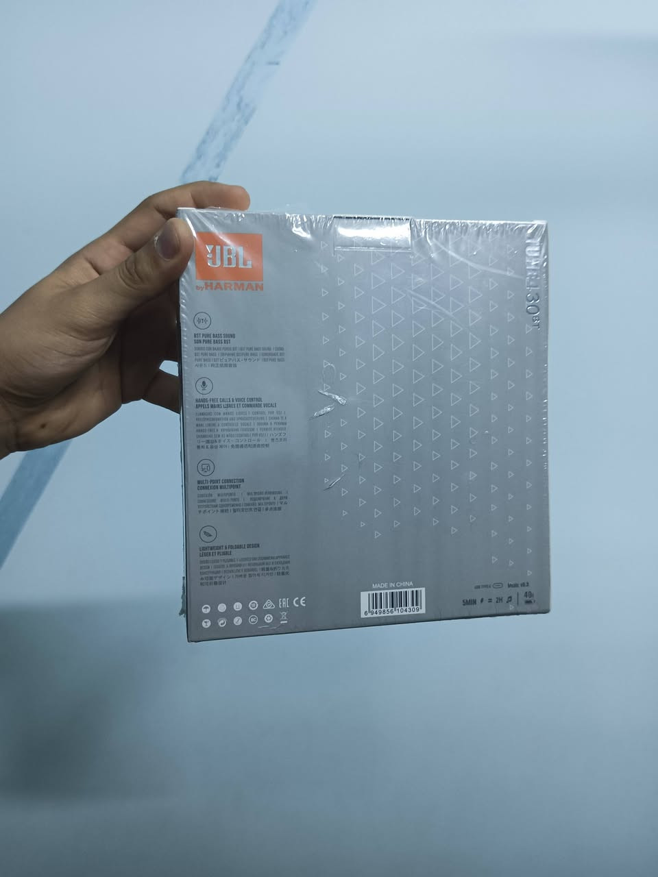 السلام عليكم سماعة من شركة JBL نوعية جداً ممتازة
من مواصفاتها 
1_بطارية 🔋 تدوم 40 ساعة.
2_صوت واضح ونقي.
3_تدعم المكالمات.
4_اتصال بجهازين في نفس الوقت.
5_تصميم خفيف الوزن وقابل للطي. 

سعر 25الف. 

يوجد توصيل 🚗 جميع محافظات العراق.


**إذا كنت صاحب هذا الإعلان وتريد حذفه لأي سبب، رجاءا أرسل رسالة إلى الدعم الفني**