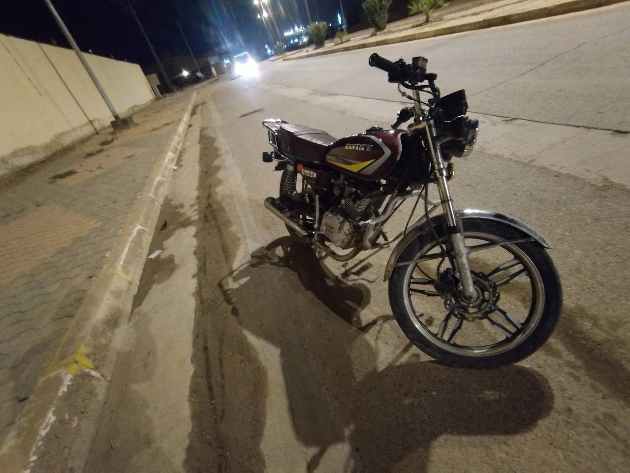 سلام عليكم 
سيفان 
موديل 23بعده نضيف 
ماناقصه شي كامل 
محرك نعومه فول ونشاط 
السعر 650 وبي مجال
عنوان رأوه 
لاستفسار ***********
