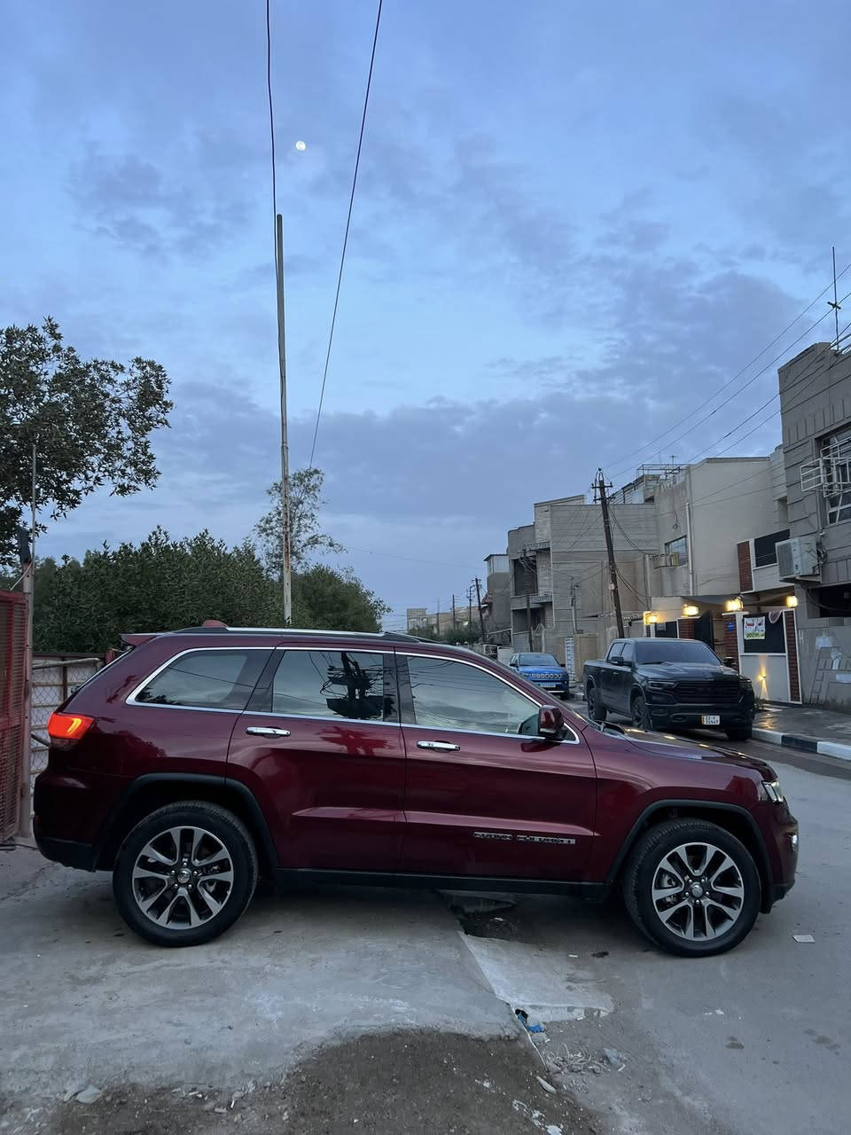 السلام عليكم اخوان
للبيع  او المراوس حسب القناعه 

جيب 2018 خليجي وكاله هارلم كل الصيانات والسرفسات بالشركه والوصولات موجودات 

ماشيه٧٨ الف كير محرك صدر كفاله من كلشي وشرط الفحص 

بيها صبغ بين البابين ( يعني قطعتين ) وعلى الفحص ايشي بيها غير هذا اني خسارلك 

السياره جديده حيل وعلى ايدي مناقصها ايشي 

رقمها شمالي تحويل مباشر 

كل غراضها وعدتها من الشركه لحد الان موجودات ومنازلات ولا ملعوب بيهن 

مكان السياره بغداد وللاستفسار اكثر اتصل واني خادمك ماعندي فيس بس واتساب ورقم 

هذا رقمي: ***********  

السعر: 254 وبيها مجال للشراي  تعال وشوف واقتنع وتشلع عيوني الي تجي بي ارجعك بي وماقصر وياك واذا ماعجبك سعرها وتشوفها غاليه اذكرنه بكلمه حلوه واعبر المنشور تحصل اغاتها ان شاءالله 

واسف على الاطاله🩶
